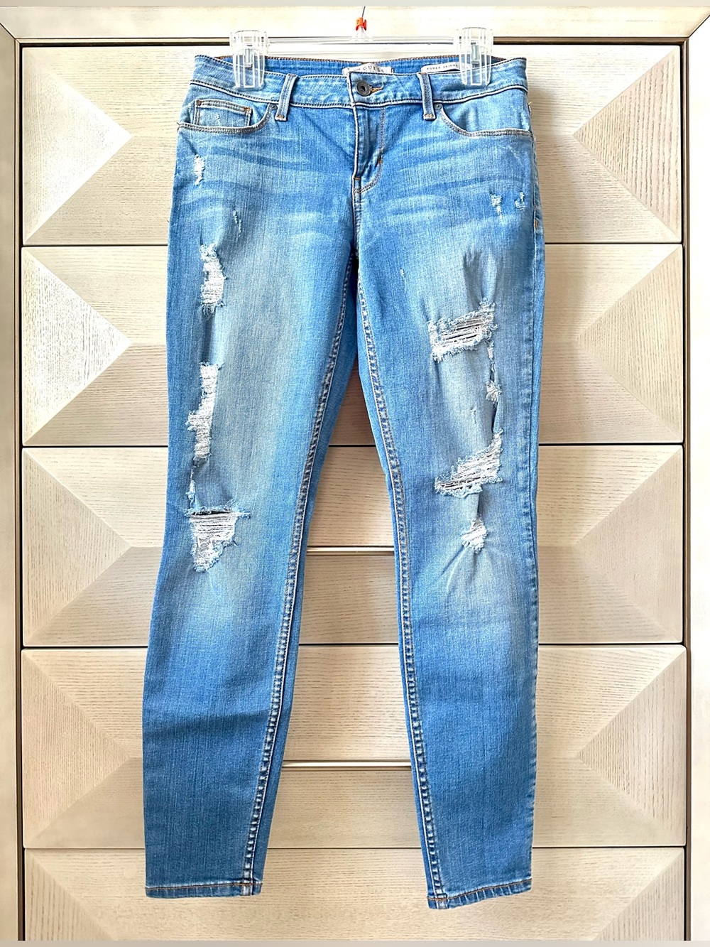 Guess Women's Light Blue Distressed Skinny Jeans - Size 29R